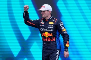 Verstappen alcanzó su sexta victoria en nueve fechas del campeonato mundia. Crédito: Reuters/Mathieu Belanger