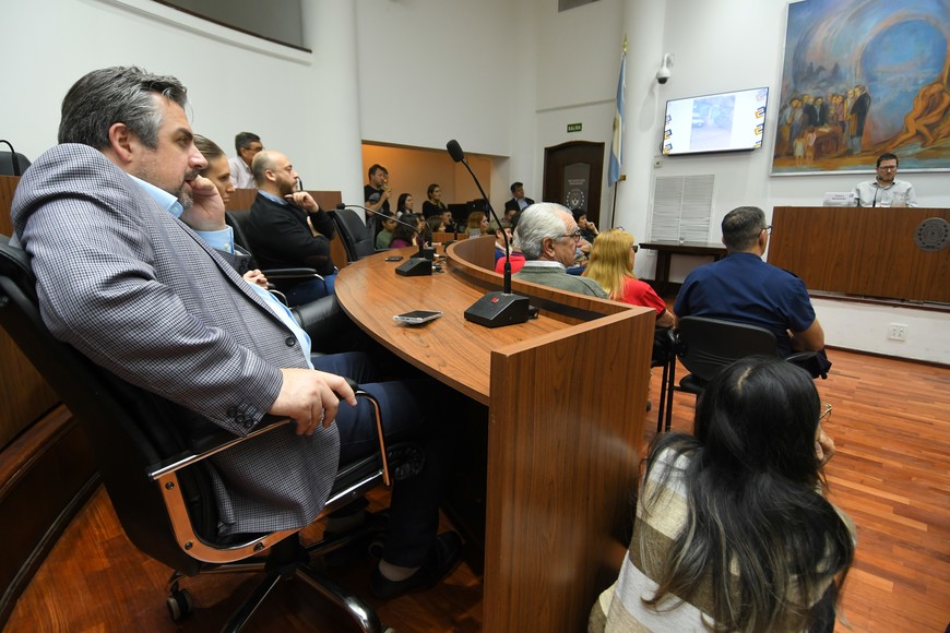 Las autoridades provinciales, presentes en el foro.