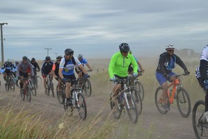 El recorrido estará comprendido por caminos de tierra y tramos pavimentados.