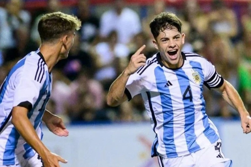 Con la camiseta de la Selección Argentina Sub-20.