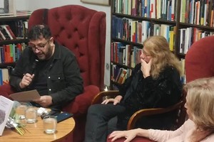 “Es mi primer libro de ensayos. El subtítulo es Ensayos Reunidos 1990-2023. Abarca un arco de 33 años de ensayos reunidos", aseguró Vignoli. Foto: Gentileza