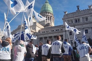 Desde el sindicato dijeron que “para destruir la educación hace falta una herramienta más: declararla servicio estratégico esencial”.
