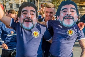La Tartan Army, la famosa hinchada escocesa, tiene una gran admiración por Maradona.