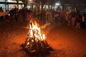 En Asturias, la noche de San Xuan, y su amanecer, “es un instante mágico”, y rara es la población asturiana en la que no celebre esta festividad. Foto: Gentileza La Panoya