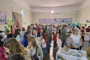Esta semana se llevó a cabo la inauguración de la XXXI Feria del Libro, organizada por el Colegio Santa Marta, bajo el inspirador lema “La lectura abre las puertas del mundo que te atrevas a imaginar”.
Foto: Gentileza