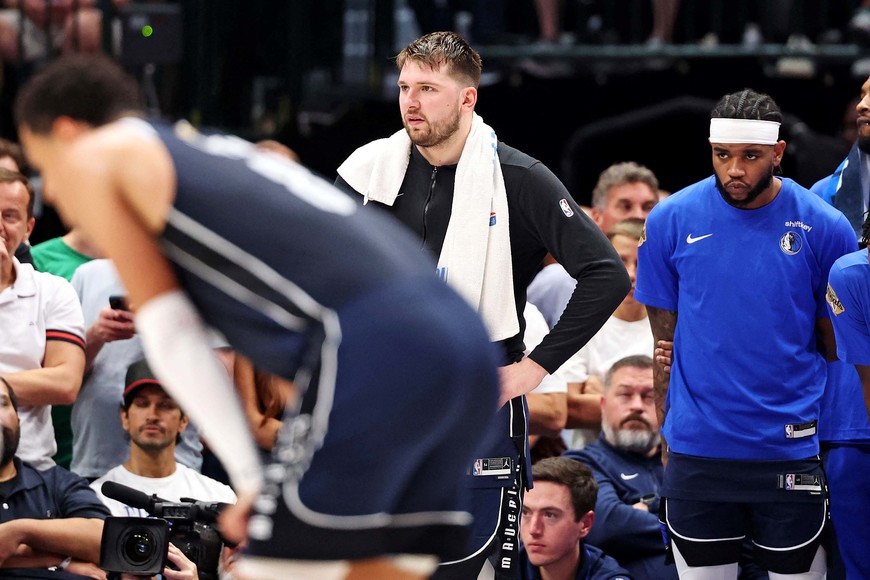 Luka Dončić, la estrella de los Dallas Mavericks, fue expulsado en el tercer partido. Créditos: REUTERS.