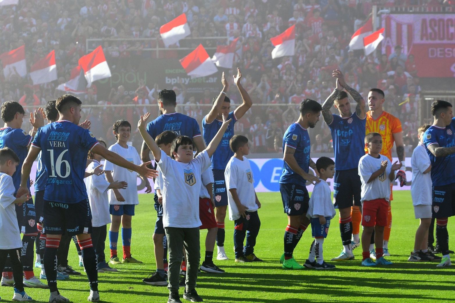 Los hinchas de Unión vivieron un partidazo ganándole a San Lorenzo por 2 a 1.