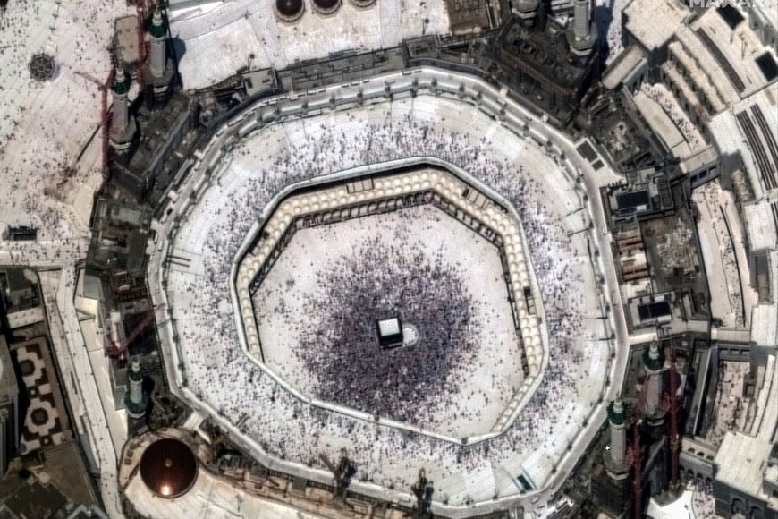 A satellite image shows an overview of worshipers around the Kaaba at the Grand Mosque during the annual Hajj pilgrimage, in Mecca, Saudi Arabia, June 16, 2024. Maxar Technologies/Handout via REUTERS. THIS IMAGE HAS BEEN SUPPLIED BY A THIRD PARTY. NO RESALES. NO ARCHIVES. MANDATORY CREDIT. MUST NOT OBSCURE LOGO