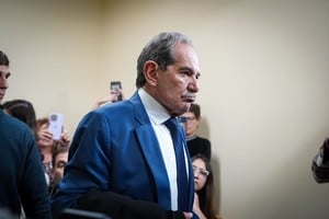 José Alperovich cumple prisión domiciliaria tras ser condenado por abuso sexual agravado.