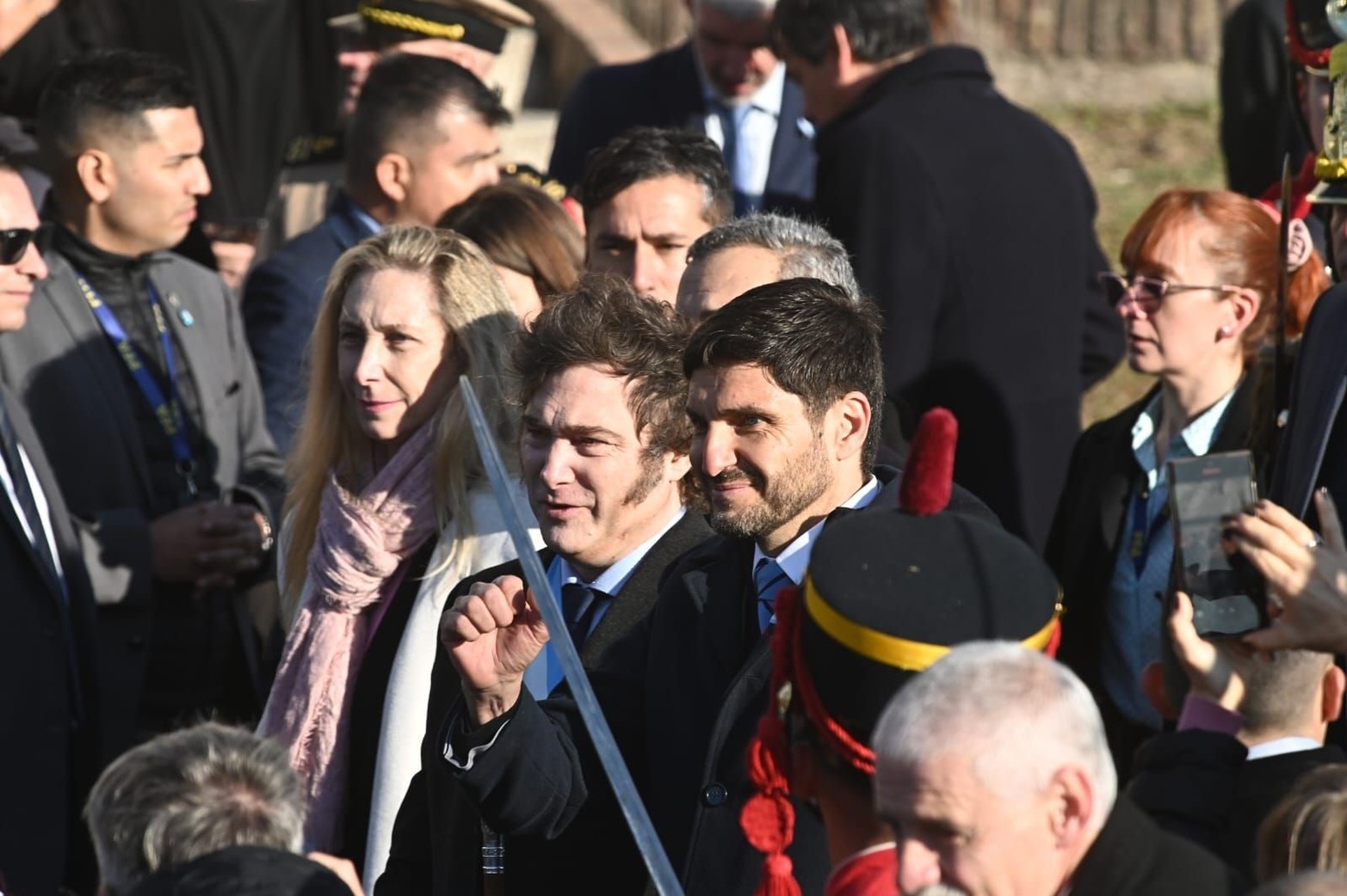 Milei llega a Rosario para el acto por el Día de la Bandera.