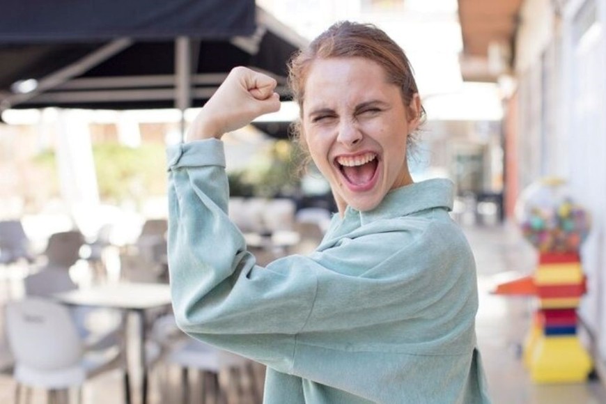 Superar adversidades es clave para las personas emocionalmente fuertes, que aprenden  de las experiencias negativas.