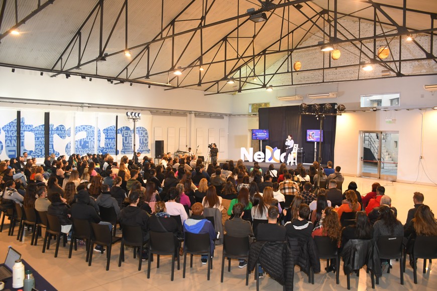 Sofía Calvo y Laura Mondino