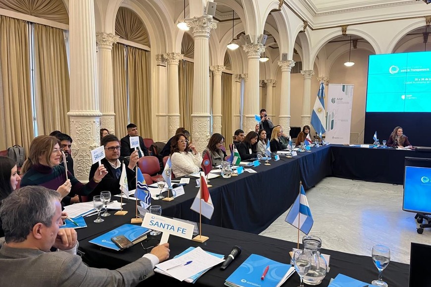 La postulación al cargo expresa el compromiso del gobernador Maximiliano Pullaro en avanzar en políticas de transparencia.