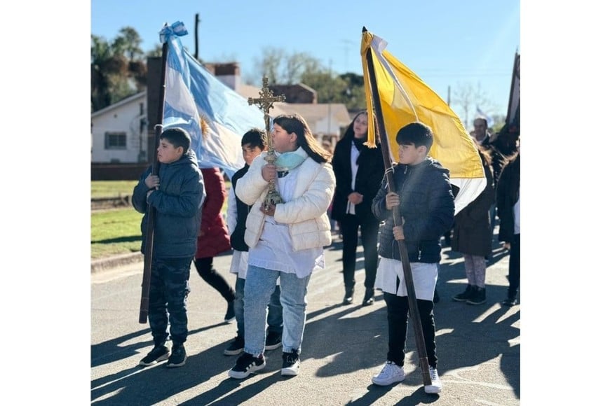 Los alumnos de las escuelas estuvieron de todos modos, pese a ser sábado. Crédito: Brisa Giménez