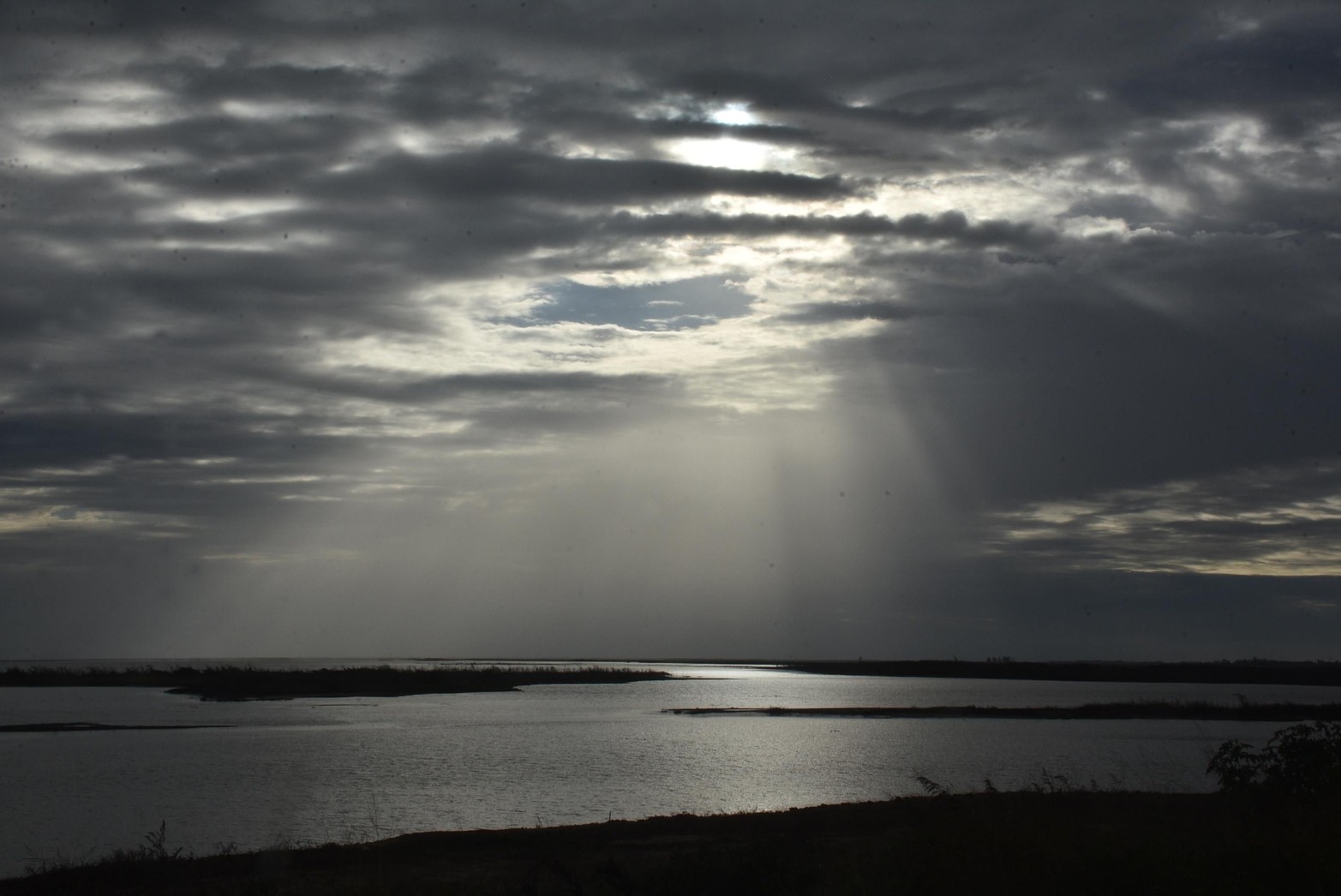 Las nubes estuvieron varios días. El inicio del invierno nos deja diferentes postales. Luego de varios días nublados volvió a aparecer el sol.