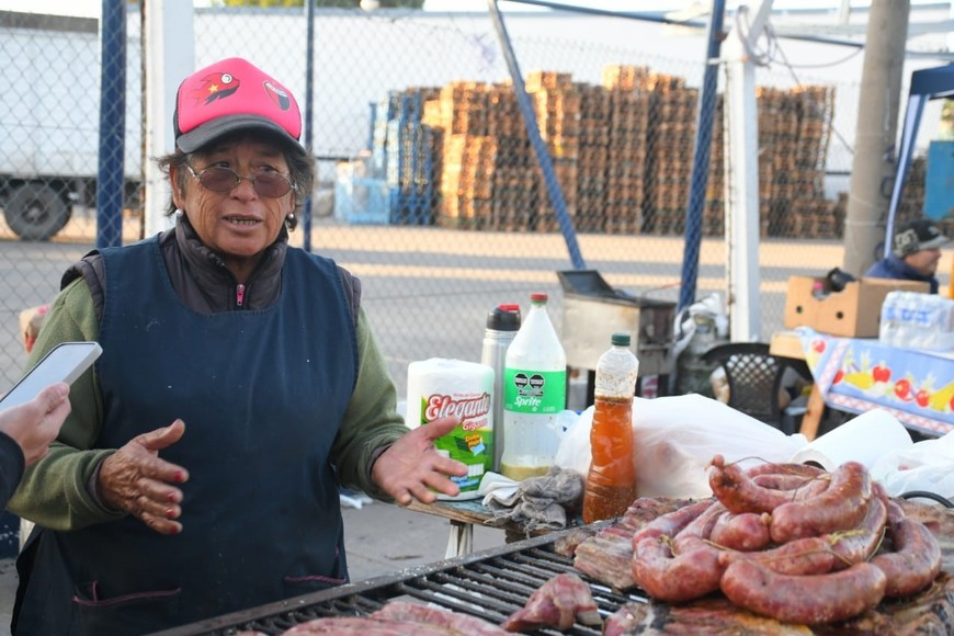 Algunos vendedores de comida manifestaron su disconformidad con el cambio. Crédito: Manuel Fabatía