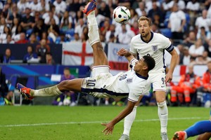 Soccer Football - Euro 2024 - Round of 16 - England v Slovakia - Arena AufSchalke, Gelsenkirchen, Germany - June 30, 2024
England's Jude Bellingham scores their first goal REUTERS/John Sibley