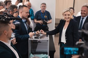 Crédito: Marine Le Pen a través de Twitter.