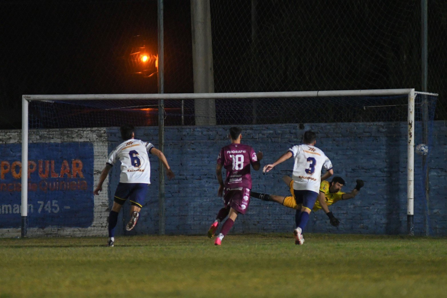 En el cierre de los encuentros de ida de la tercera etapa de la Copa Santa Fe, Náutico El Quillá perdió 4 a 0 ante 9 de Julio. El encuentro se disputó en cancha de Nobleza de Recreo.