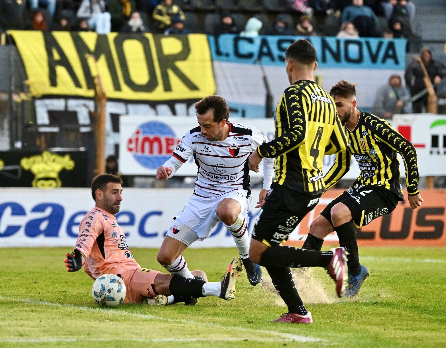 Almirante Brown y Colón, empate: 0 a 0