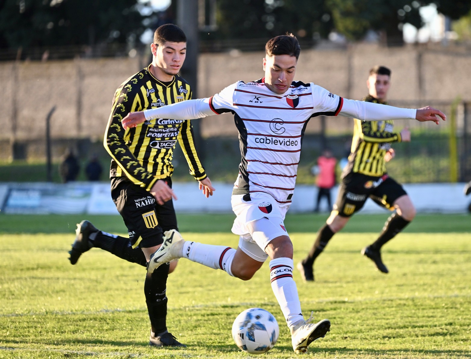 Almirante Brown y Colón, empate: 0 a 0