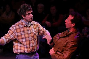 “Sombras, por supuesto” propone un “ejercicio sobre el lenguaje de las actrices y actores en el universo del cineasta Rainer Werner Fassbinder”.
Foto: Gentileza FTR24