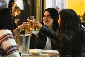 La "Semana de la Amistad" es una oportunidad para disfrutar de la gastronomía local y celebrar con descuentos especiales. Crédito: Manuel Fabatía / Archivo.