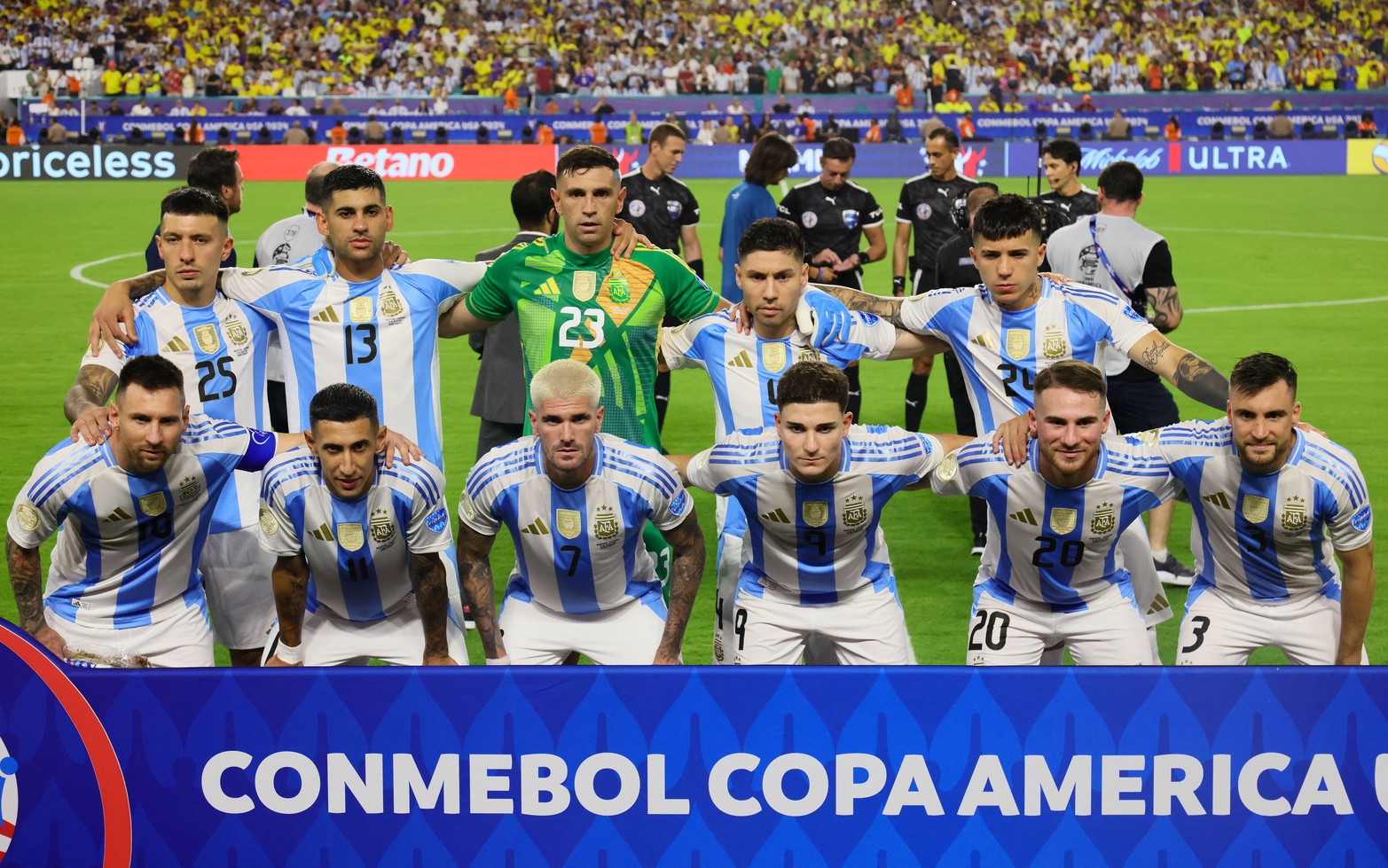 El once titular de Argentina en la final.