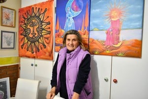 Espiritualidad y pinceles. La talentosa uruguaya durante su paso por Chovet.
Foto: Javier Galimberti