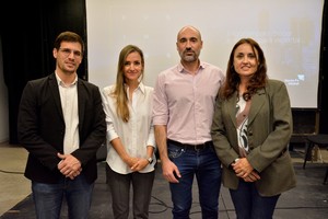El evento contó con la participación destacada de la secretaria de Comercio Exterior de la Provincia de Santa Fe, Georgina Losada, quien expuso sobre las estrategias y políticas provinciales orientadas al fortalecimiento de las relaciones comerciales internacionales.