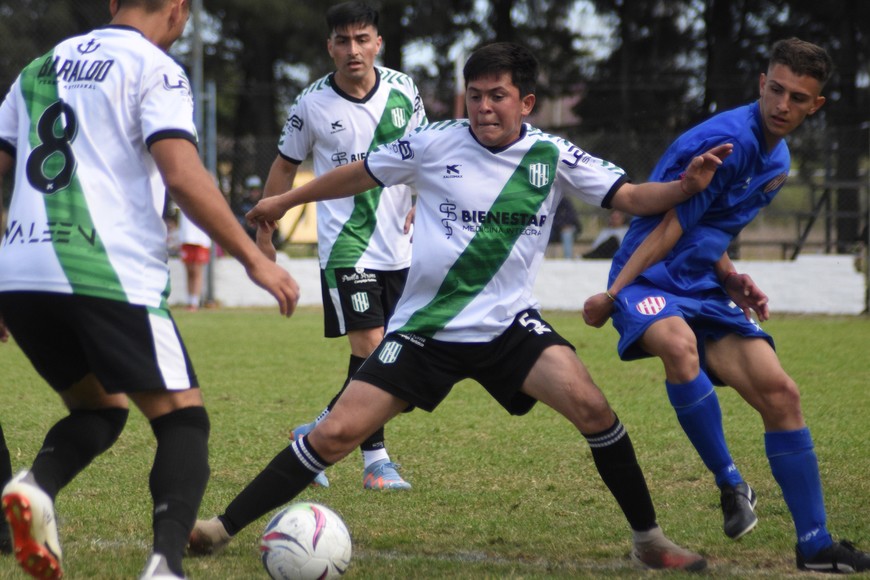 El futbol como bandera. Hoy el plantel de Primera disfruta de la máxima categoría en Liga Santafesina.