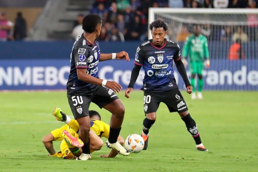 Los locales estuvieron cerca de abrir el marcador pero apareció Romero.