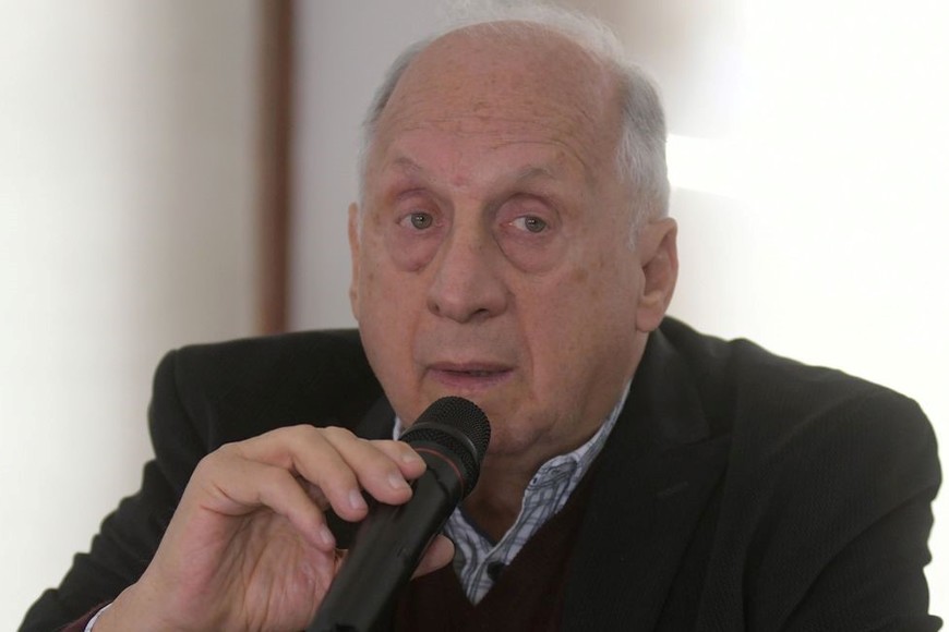 “Es un día muy importante para el país. Hace 30 años este acontecimiento nos cambió la vida a los argentinos. Hace 30 años venimos reclamando justicia”, aseveró Roitman. Foto: Guillermo Di Salvatore