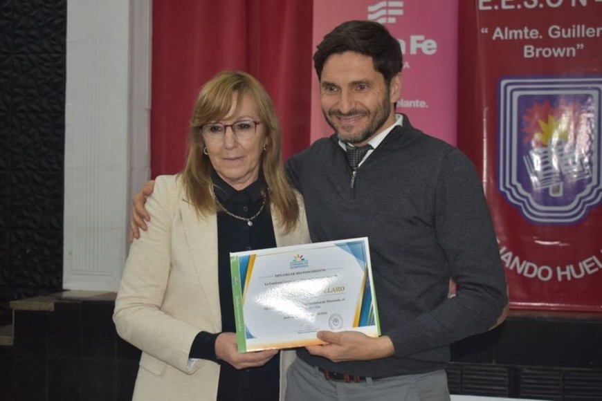 El gobernador, declarado Huésped de Honor en Elortondo.