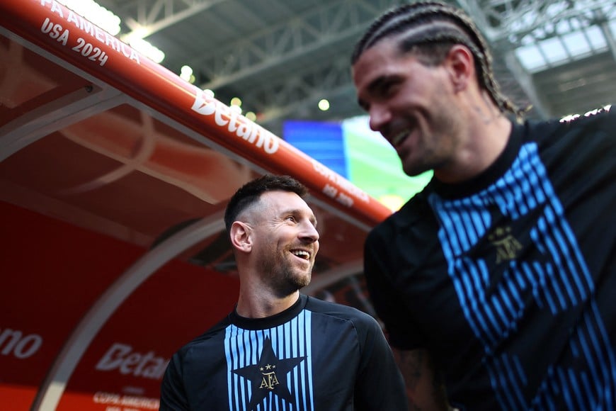 Soccer Football - Copa America 2024 - Group A - Argentina v Peru  - Hard Rock Stadium, Miami, Florida, United States - June 29, 2024
Argentina's Lionel Messi and Argentina's Rodrigo De Paul before the match REUTERS/Agustin Marcarian