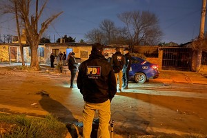 Personal policial inspeccionó la escena y secuestró elementos de interés para la causa.