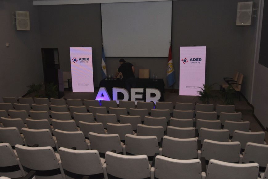 Martínez enfatiza el rol estratégico de agencias como ADER en el desarrollo local y regional. Manuel Fabatía