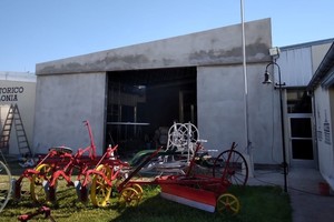 En el mes de abril la Asociación Amigos del Museo de la Colonia de Humboldt lanzó a la venta un Bono contribución para que vecinos de la localidad y la región colaboren a cambio con la compra un metro cuadrado de chapa.