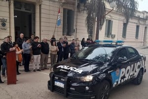 Cococcioni destacó el impacto de estos avances en el sistema de seguridad de la provincia: “El nuevo sistema TETRA no solo reemplaza el antiguo VHF, sino que introduce una plataforma más segura y moderna para la comunicación policial".