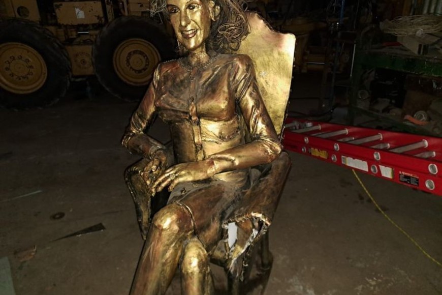 La estatua ahora está en el taller de herrería para ser reparada.
Foto: EL LITORAL