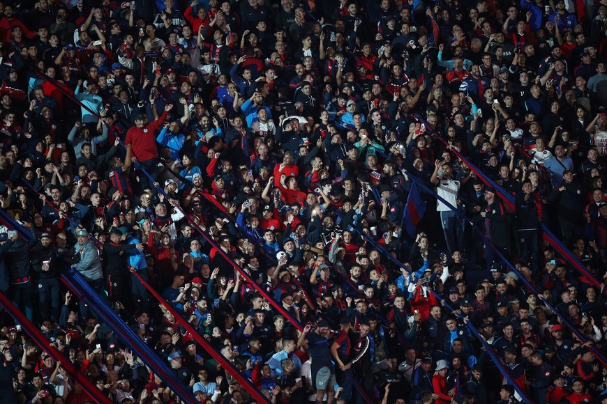 Soccer Football - Copa Libertadores -  Group F - San Lorenzo v Palmeiras - Estadio Nuevo Gasometro, Buenos Aires, Argentina - April 3, 2024
San Lorenzo fans in the stands before the match REUTERS/Agustin Marcarian