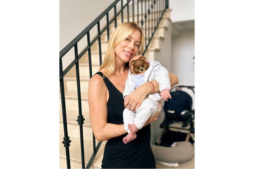 Nicole Neumann hizo una sesión de fotos en casa con Cruz