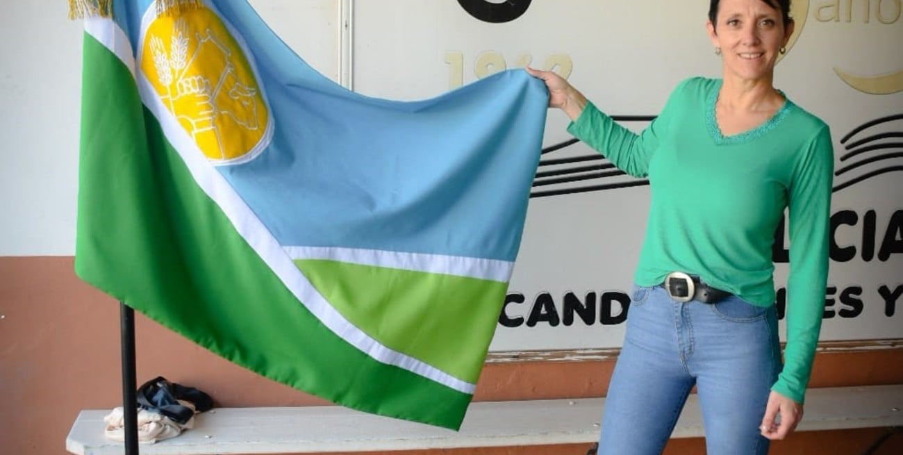 Diana Schurrer, la creadora de la bandera de Felicia.
Foto: Betiana Galiasso