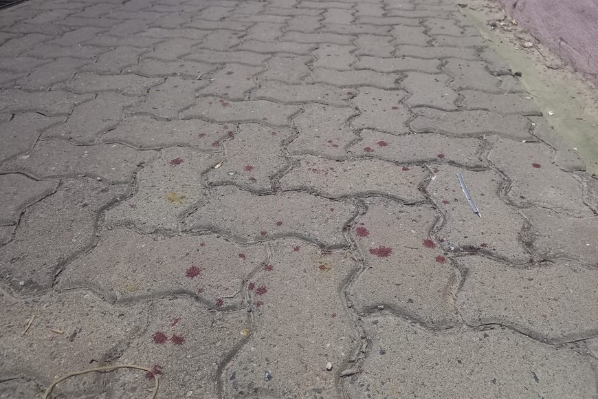 Personal policial observó rastros de sangre en el lugar del incidente.