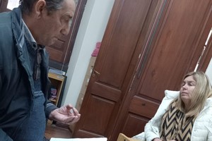 Se realizó una reunión con la Dirección de Vialidad Provincial, precisamente con Sergio Cardozo, en la que se plantearon los reclamos relacionados a la necesidad de respuesta ante las modificaciones que sufrió el proyecto "Ruta Segura".
Foto: Gentileza