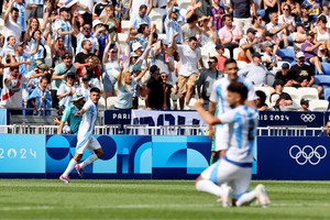 Argentina amplió  la ventaja sobre el final del partido. Foto: Reuters