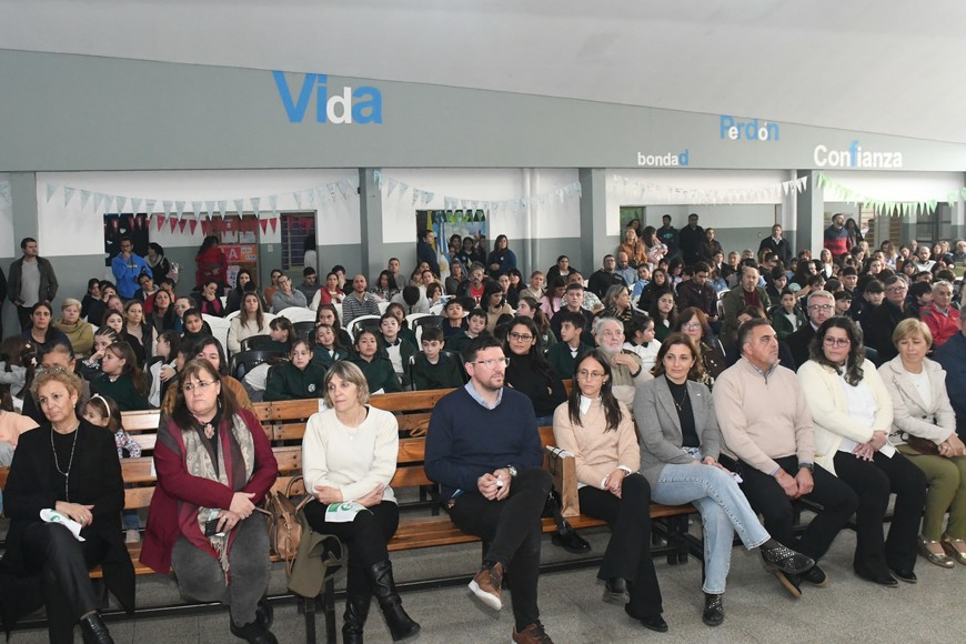 Acto por el 60 aniversario de la escuela Fátima. Crédito: Manuel Fabatía
