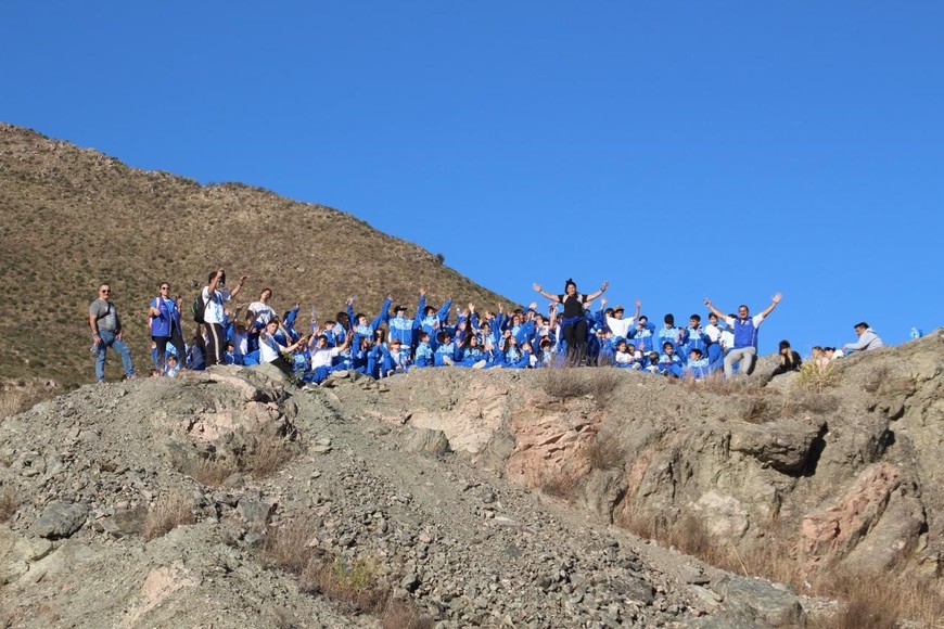 Una jornada repleta de aventuras y diversión lejos de la tecnología, que fortalece la unidad y el espíritu comunitario entre los jóvenes hijos de camioneros.