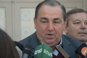 Poletti habló desde el rol de médico más que de intendente.