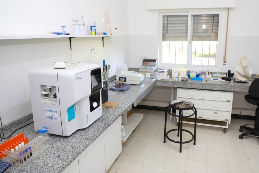 La ampliación implicó la construcción de modernos baños, consultorios y espacios comunes. Crédito: UNL